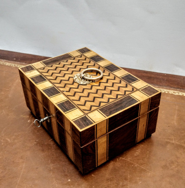 Inlaid box
