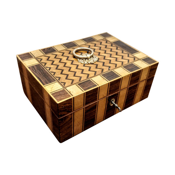 Inlaid box