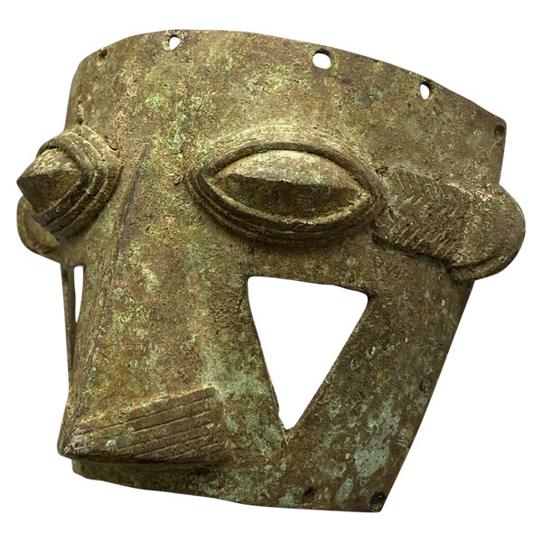 FACE HALF-MASK Probably Kuba culture, Zaire First half of the 20th century