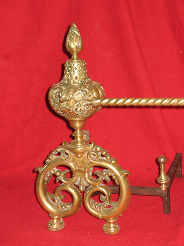 Paire de chenets landiers en bronze et fer forgé complets époque 19ème style Renaissance