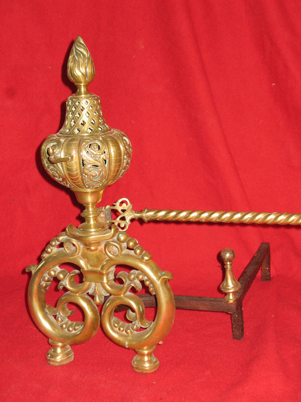 Paire de chenets landiers en bronze et fer forgé complets époque 19ème style Renaissance