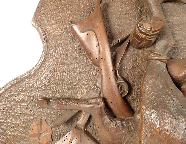 Trofeo di caccia della Foresta Nera Scultura in legno intagliato Pernice di camoscio XIX secolo