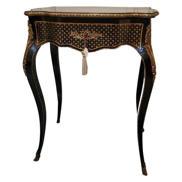 Petite table coiffeuse signée par Jean Pierre Tahan ebeniste de Napoléon III