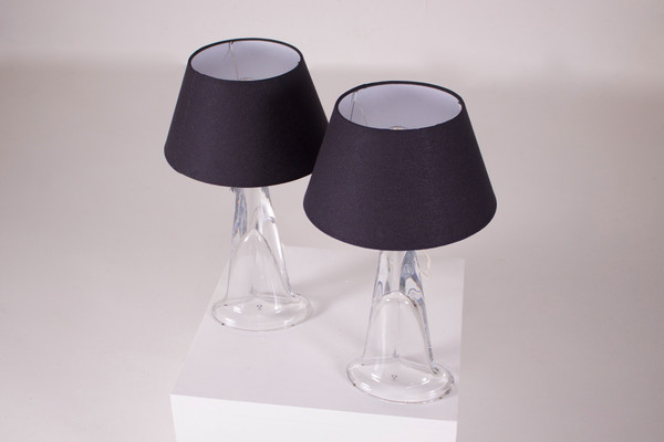 Floor lamps in transparent half crystal.