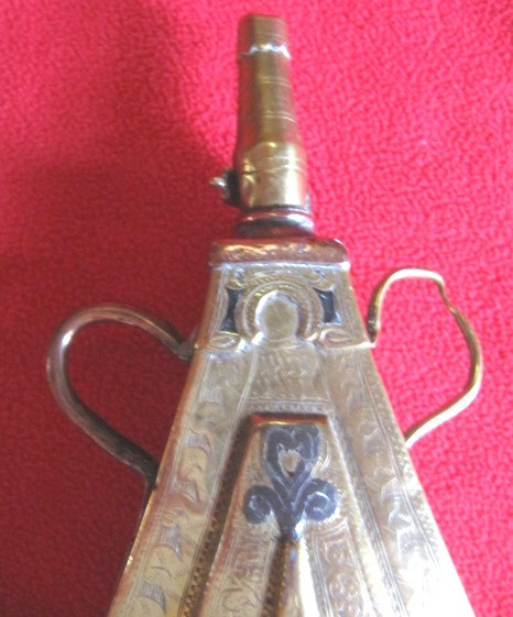 Ancienne gourde à poudre ou poire origine Berbère travail Oriental Artisanal début XXème