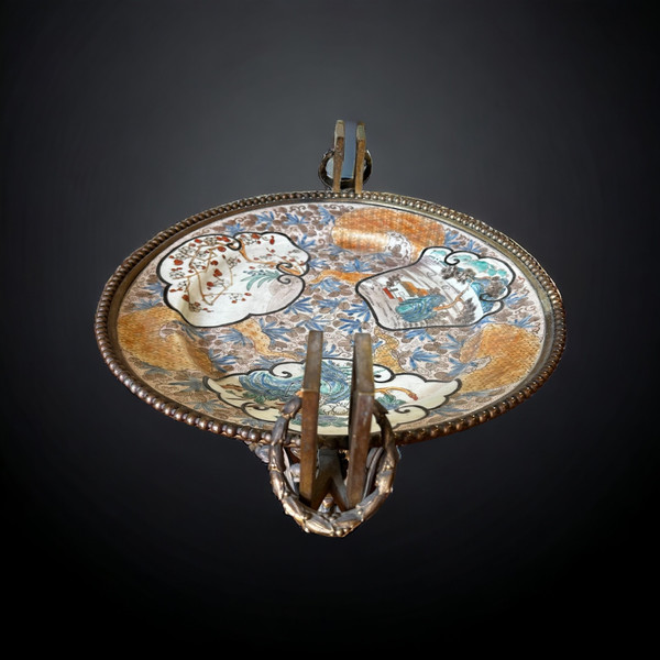 Große japanische Schale in Bronze im Stil Louis XVI und Napoleon III – Japan des 19. Jahrhunderts, L 56 cm