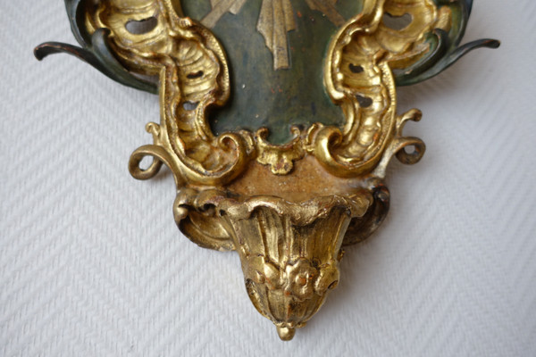 Carved wooden stoup, gilded with gold leaf and silvered, Louis XV period - 18th century