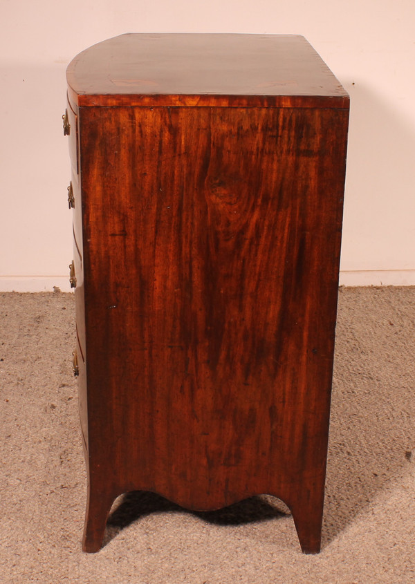 Commode En Acajou Et Incrustations -18 siècle