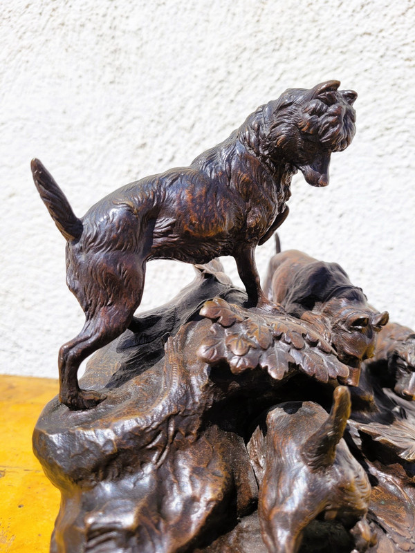 Incendio doloso, Cani da caccia Terrier, Bronzo firmato, XIX secolo