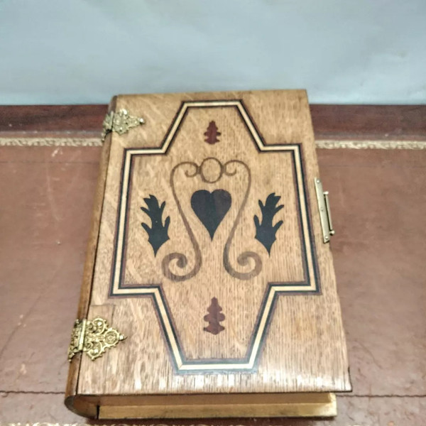 Trompe l'oeil box 