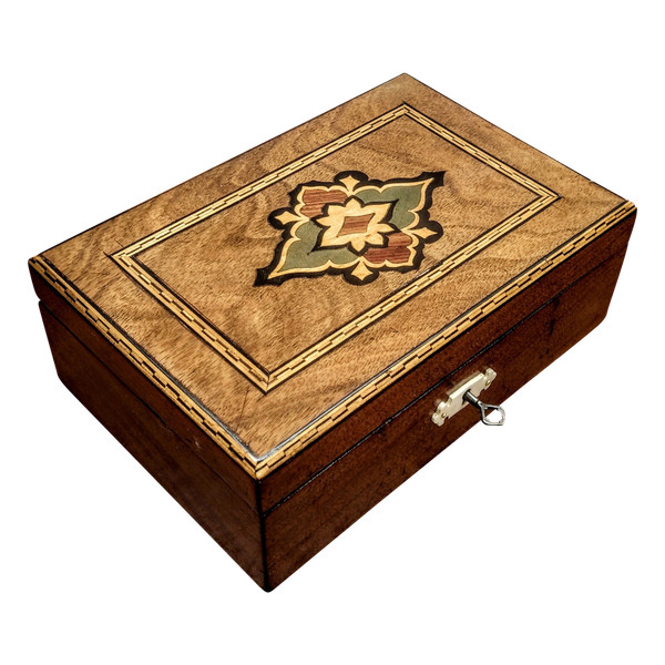 Inlaid box 