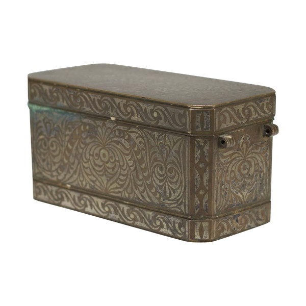 Betel nut and lime box, Mindanao.