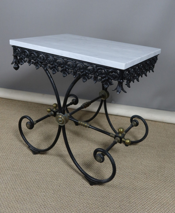 TABLE IN WROUGHT IRON AND BRASS