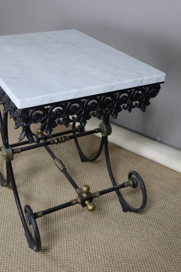 TABLE IN WROUGHT IRON AND BRASS