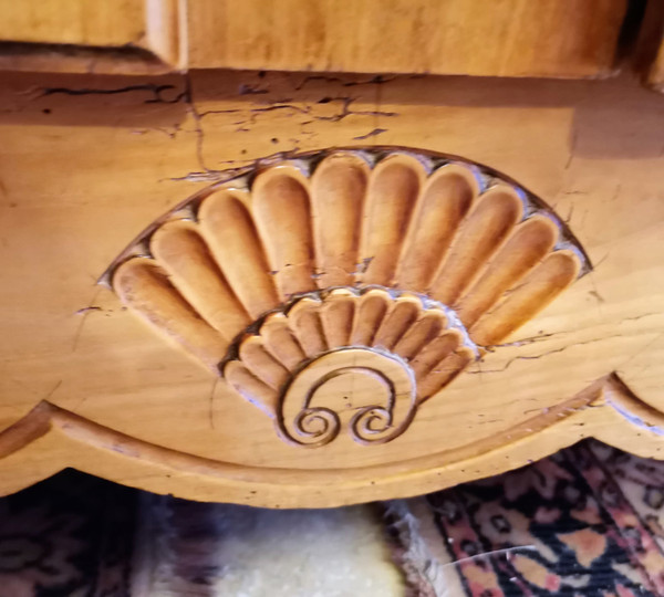 Credenza in ciliegio biondo Luigi XV del primo Ottocento
