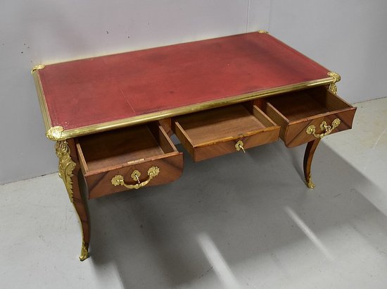Bureau d’Apparat en Placage de Bois de Rose, style Louis XV - XIXe
