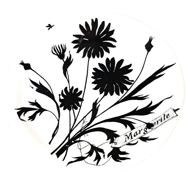 Assiette décorée par Jeannine Hétreau ​​​​​​​ décor Marguerite pour Primavera vers 1950