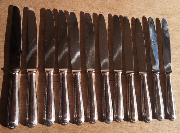 12 silver-plated dessert knives Perles orfèvrerie Christofle model