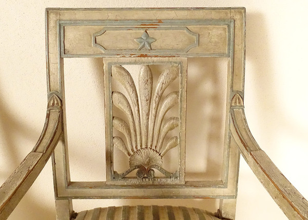 Coppia di poltrone Directoire in legno laccato con sedute a conchiglia Palmette Fine XVIII secolo