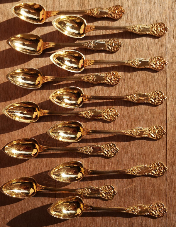Napoleon III silver-gilt box: 12 spoons +1 pair of tongs + tea strainer + spoon Guillot 19th century goldsmiths