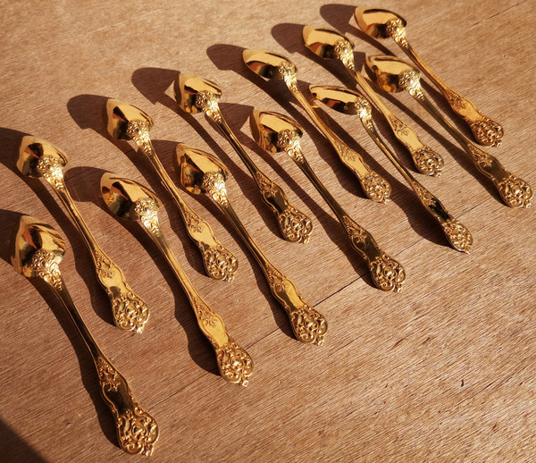 Napoleon III silver-gilt box: 12 spoons +1 pair of tongs + tea strainer + spoon Guillot 19th century goldsmiths
