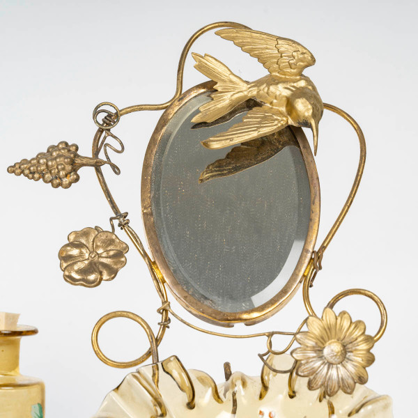 Une Coiffeuse En verre émaillé Et Bronze Doré Fin XIXème Siècle 