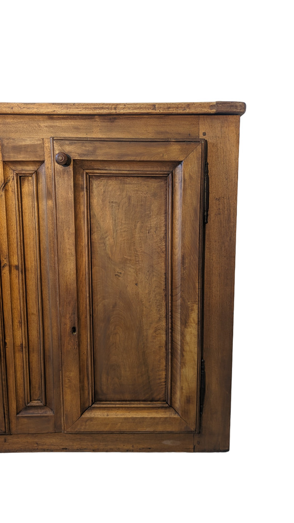 Elégant buffet en noyer 1800
