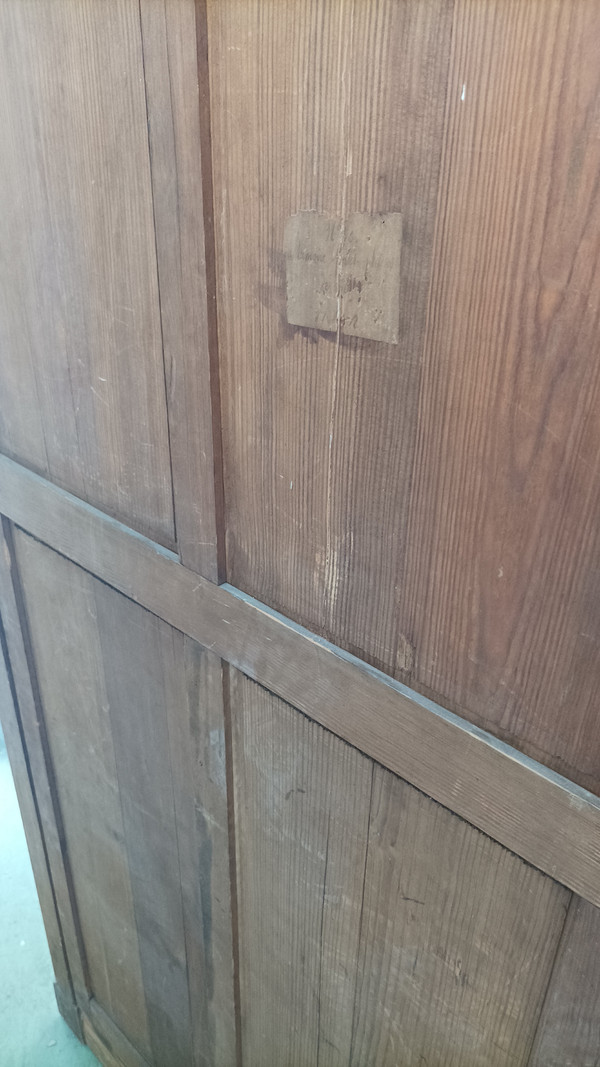 Großer Pariser Schrank aus Kiefernholz