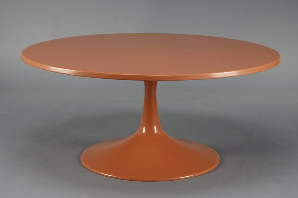Ensemble de salon des années 1970 : chaises tulipes et table basse