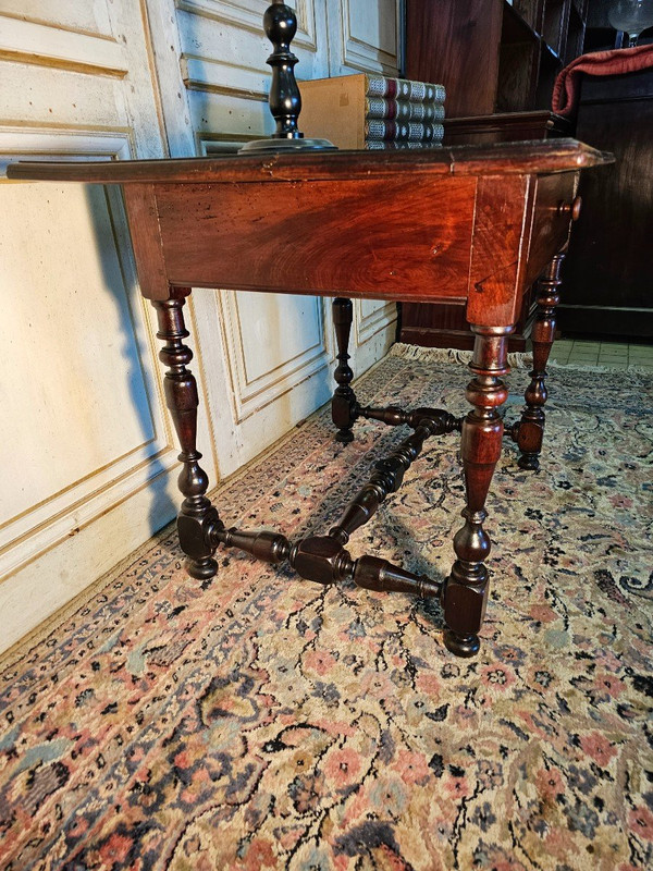 Table à écrire En Noyer Louis XIV Du Début 18 ème