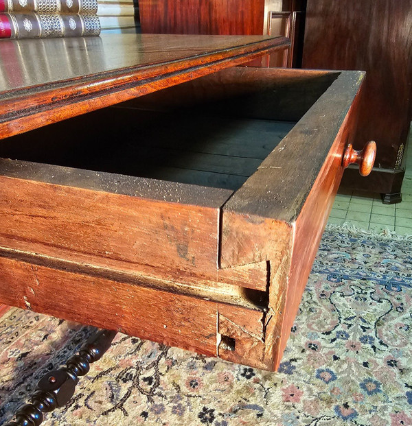 Table à écrire En Noyer Louis XIV Du Début 18 ème