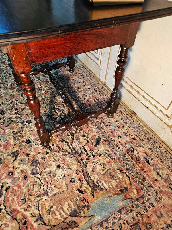 Table à écrire En Noyer Louis XIV Du Début 18 ème