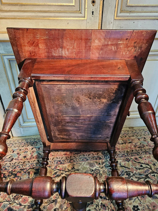 Table à écrire En Noyer Louis XIV Du Début 18 ème