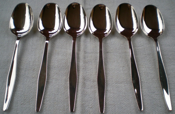 Part de (demi-)ménagère Orly métal argenté orfèvrerie Christofle années 70 (6 couverts) 32 pièces