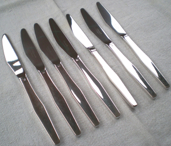 Part de (demi-)ménagère Orly métal argenté orfèvrerie Christofle années 70 (6 couverts) 32 pièces