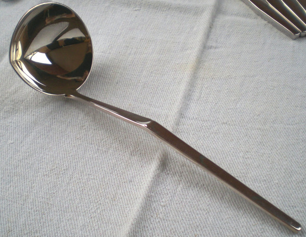 Part de (demi-)ménagère Orly métal argenté orfèvrerie Christofle années 70 (6 couverts) 32 pièces