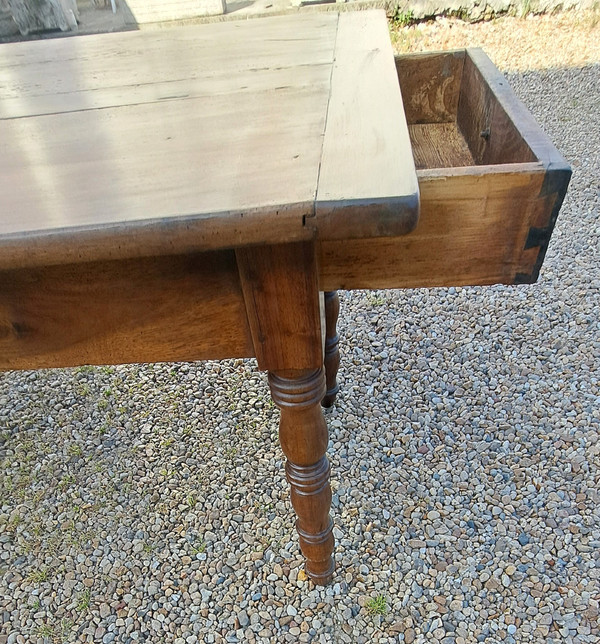 table de ferme ou pour cuisine en noyer blond massif fin 19ème