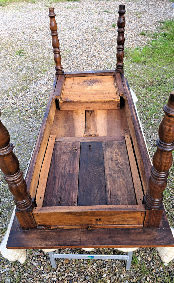table de ferme ou pour cuisine en noyer blond massif fin 19ème