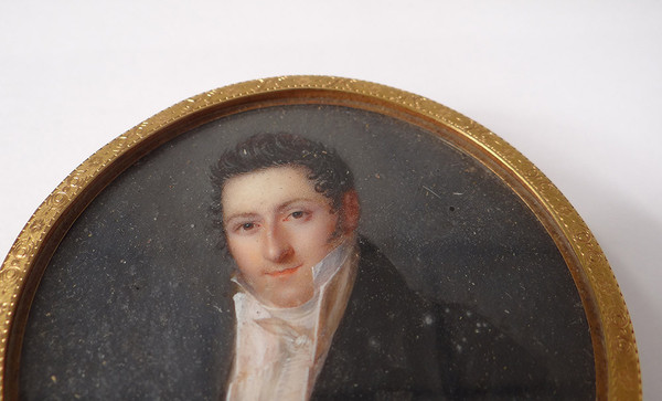 Box Round Miniature Portrait Noble Man Chasselat Solid Gold 1809 19th century