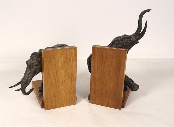 Pair of bookends Elephant sculptures Ary Bitter Bronze Art Deco 20th century