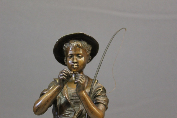 Bronze by Lavergne depicting a fisherman, circa 1900
