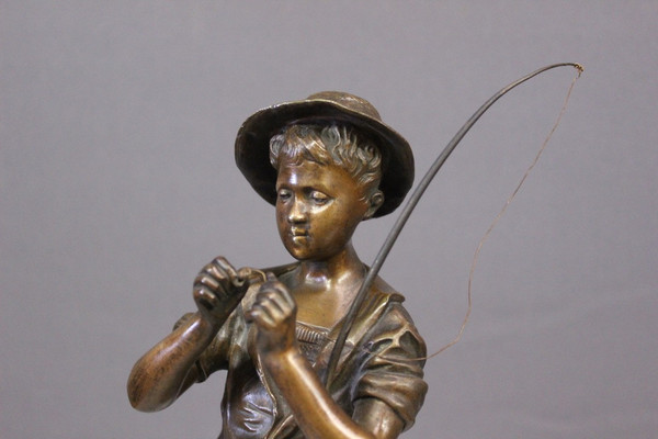 Bronze by Lavergne depicting a fisherman, circa 1900