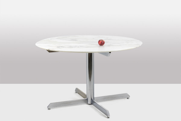 Florence Knoll for Knoll. Table in marble and chromed metal. Circa 1960. LS58341208U