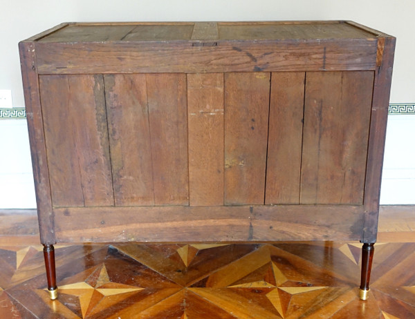 Commode Louis XVI Directoire acajou moucheté, marbre Turquin - époque XVIIIe siècle 113cm x 89,5cm