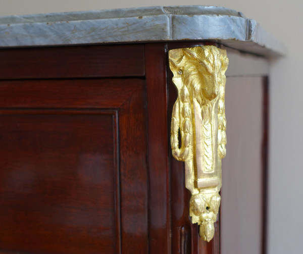 Commode Louis XVI Directoire acajou moucheté, marbre Turquin - époque XVIIIe siècle 113cm x 89,5cm