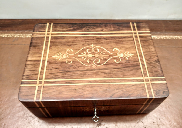 Inlaid box