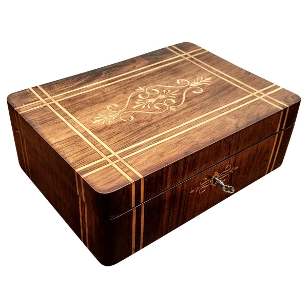 Inlaid box