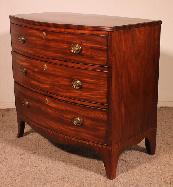 Petite Commode Bombée En Acajou époque Regency Circa 1800