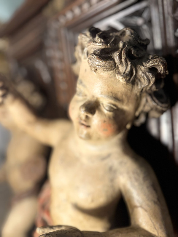 Large Pair Of Angels - 17th century