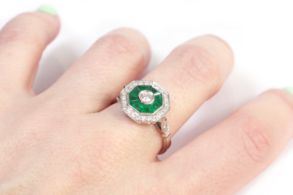 Anello con diamanti smeraldo in stile Art Déco in oro 18 carati, anello vintage, anello di seconda mano, matrimonio